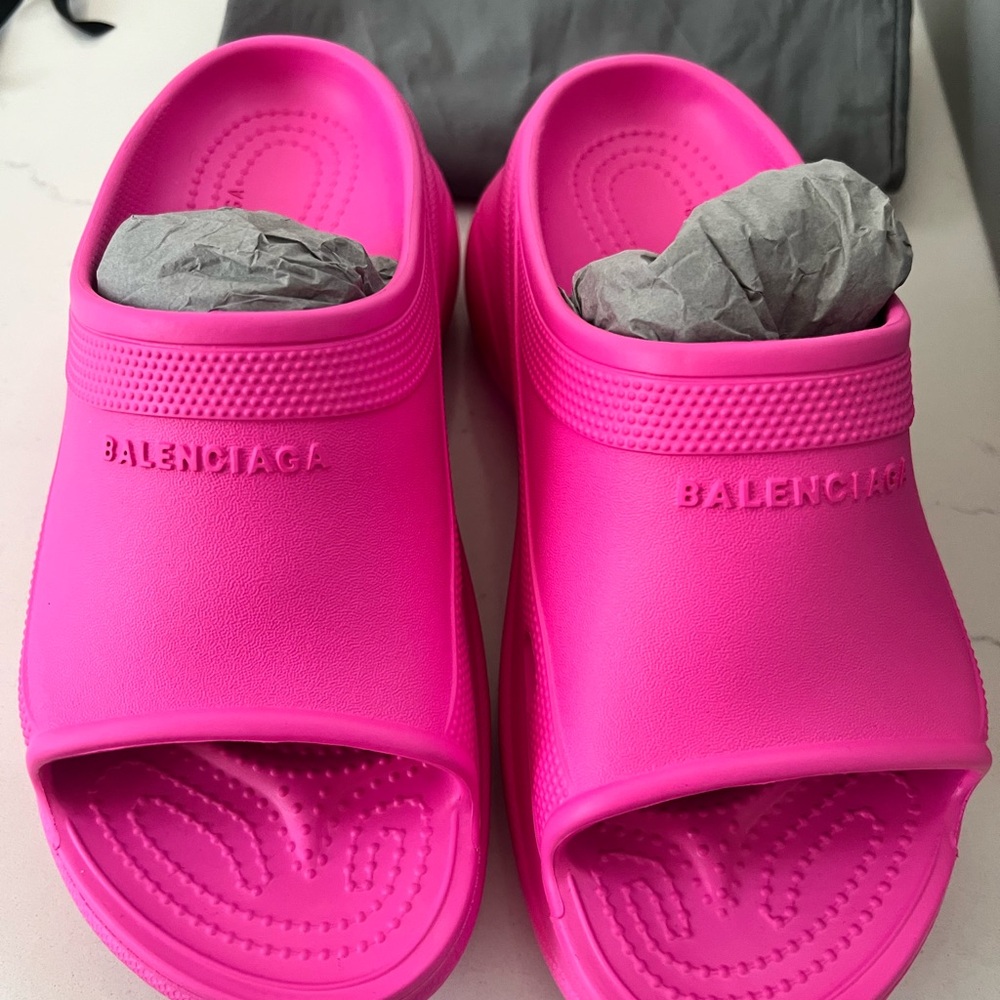 Balenciaga Pool Croc Slides ***NEW***